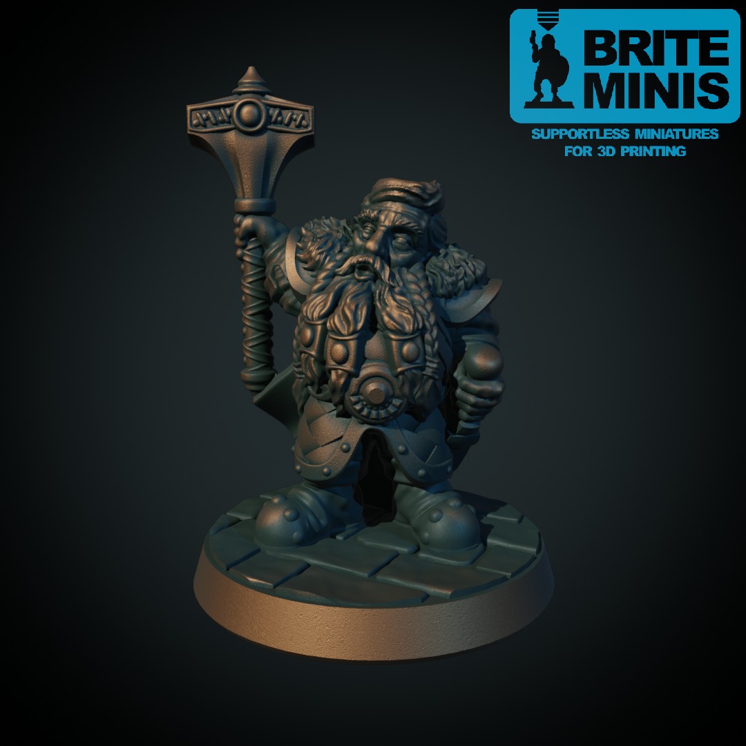 Dwarf lord with hammer